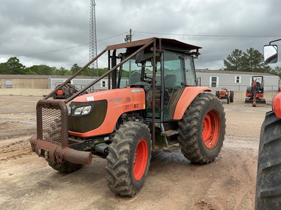 2014 Kubota M108SDSC 4WD Utility Tractor (Inoperable)