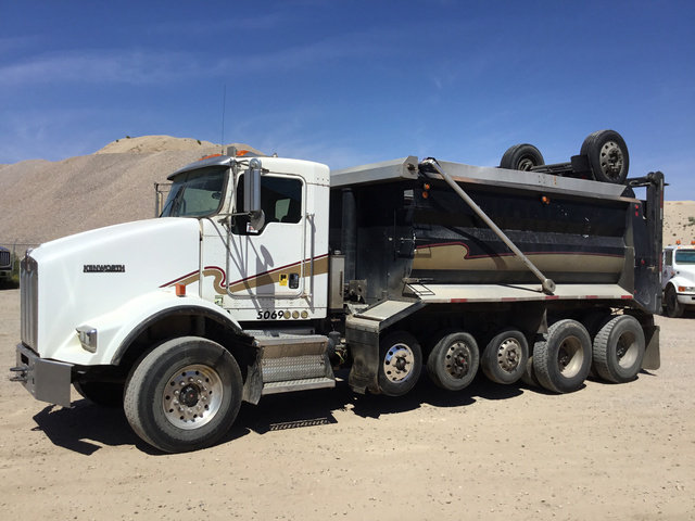 2007 Kenworth T800 Five Axle Dump Truck 2007 Kenworth T800 Five Axle Dump Truck