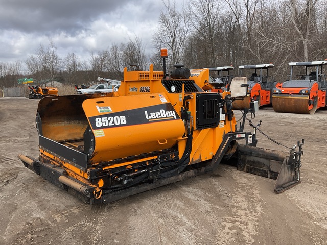 2022 LeeBoy 8520B Track Asphalt Paver