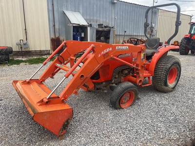 2013 Kubota L3200HST 4WD Utility Tractor (Inoperable)
