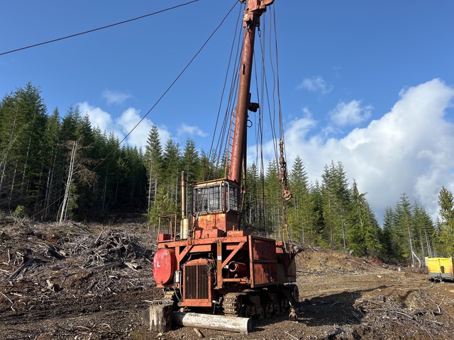 1981 Madill G124M32 Crawler Tower Yarder