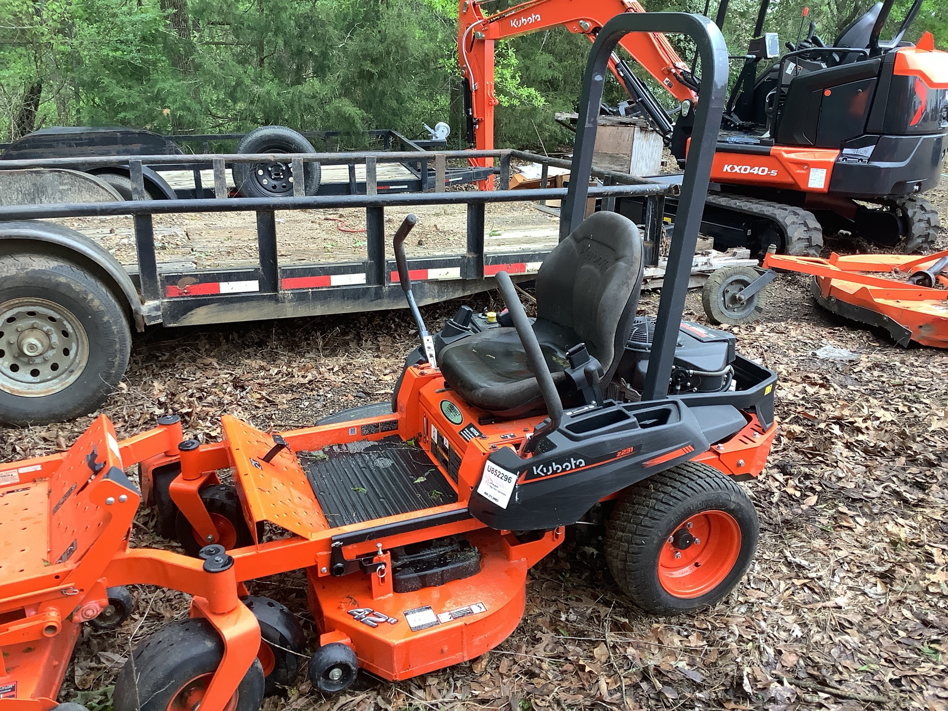ろまんほう CRAFTSMAN Z5400 46-in 22-HP V-twin Gas Zero-turn Riding Lawn