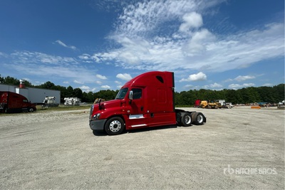 2019 Freightliner Cascadia 125 6x4 T/A Sleeper Truck Tractor