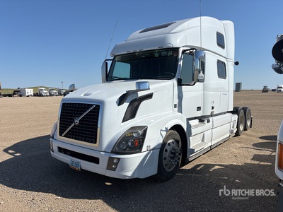 2016 Volvo VNL64T780 8x4 Tracteur routier couchette (Inoperable)