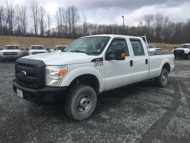 2015 Ford F-250 XL Super Duty 4x4 Crew Cab Pickup 2015 Ford F-250 XL Super Duty 4x4 Crew Cab Pickup