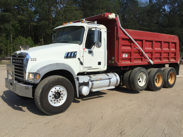 2011 Mack GU713 Tri/A Dump Truck 2011 Mack GU713 Tri/A Dump Truck