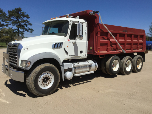 2011 Mack GU713 Tri/A Dump Truck 2011 Mack GU713 Tri/A Dump Truck