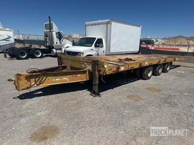 1996 Load King 28 ft Tri/A Utility Trailer