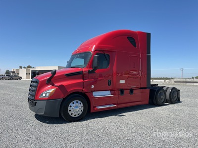 2019 Freightliner Cascadia 126 6x4 T/A Slaapcabine Trekker