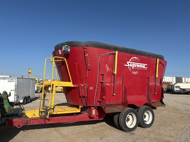 Supreme 1400T Feed Wagon