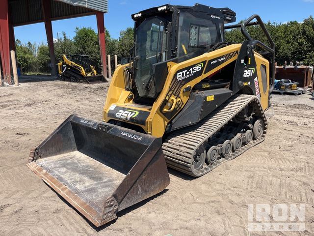 MINI CARGADOR SOBRE ORUGAS 2023 ASV RT135FFORESTRY