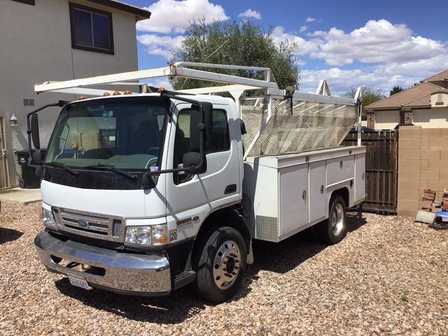 2007 Ford LCF 4x2 Utility Truck 2007 Ford LCF 4x2 Utility Truck