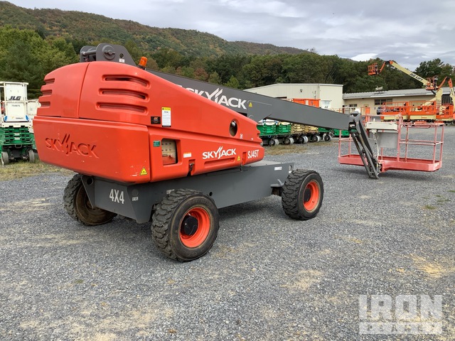 ELEVADOR TELESCóPICO 2015 SKYJACK 4WD SJ45T