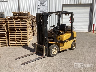 Yale GP050MX 4800 lb Cushion Tire Carrelli Elevatori