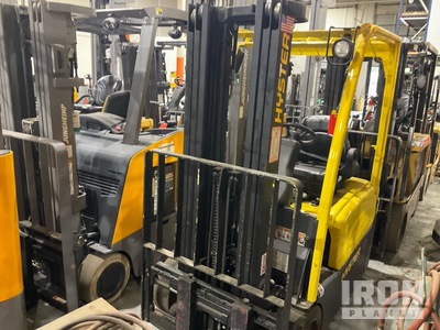 2012 Hyster J40XNT 3650 lb شاحنة رفع كهربائية (Inoperable)