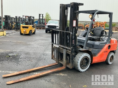 2011 Toyota 8FGU30 5260 lb Forklift