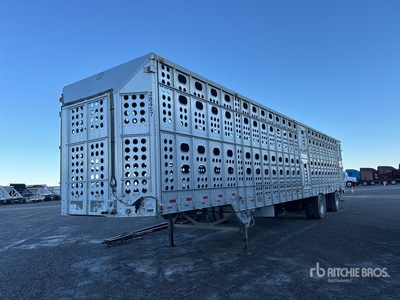 2020 Merritt 51 ft T/A Spread Axle Livestock Trailer