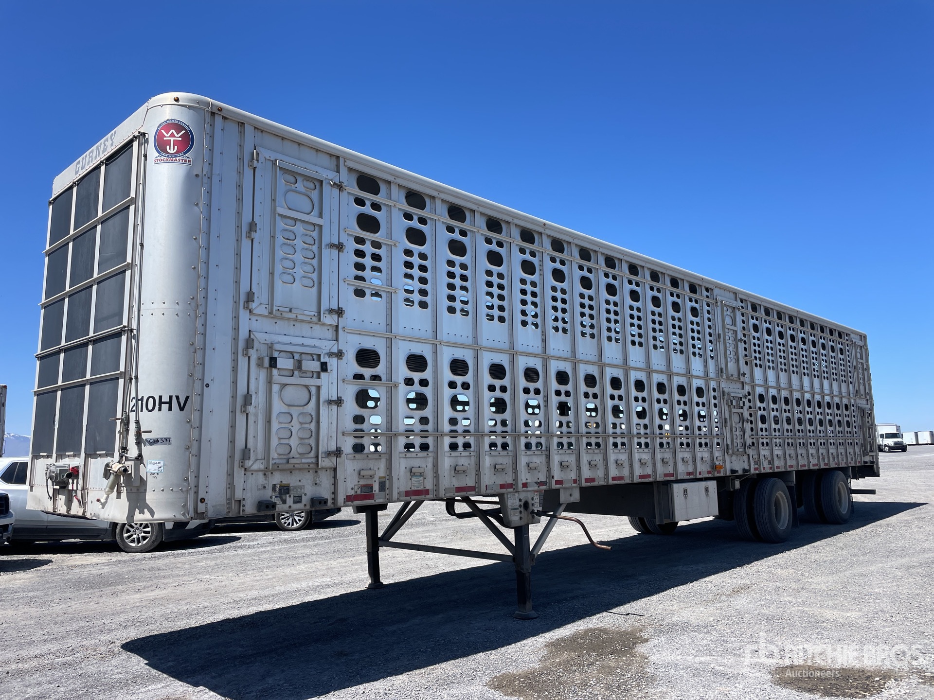 2019 Wilson PSAL-400P 52 ft T/A Spread Axle Livestock Trailer