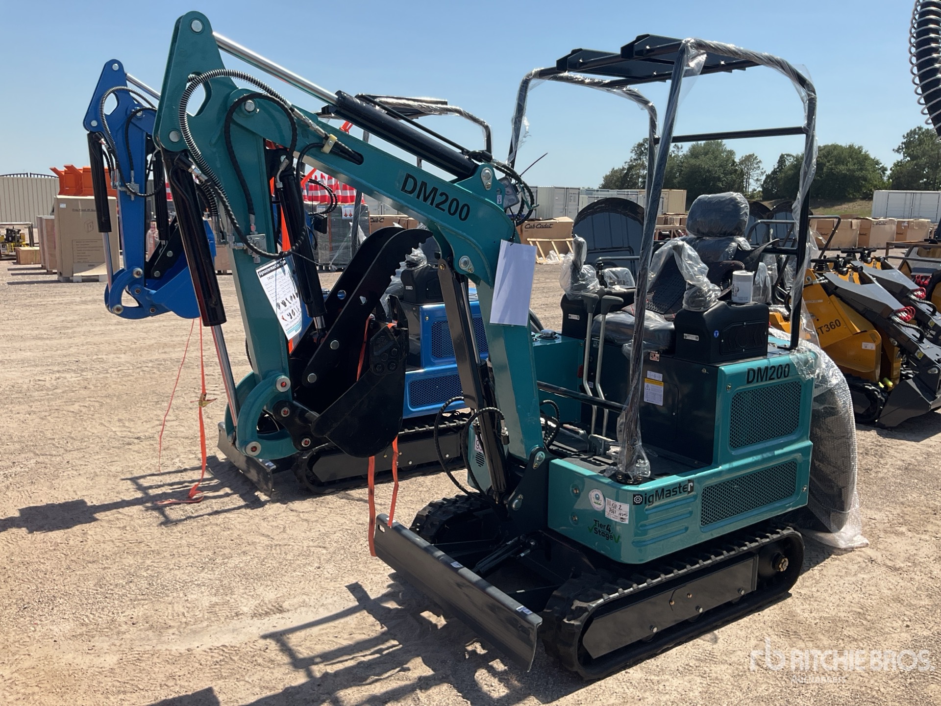 2025 Digmaster DM200 Mini Excavator (Unused)