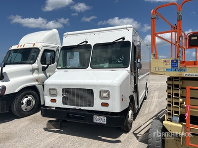 2021 Ford 4x2 Furgón de Reparto (Inoperable)