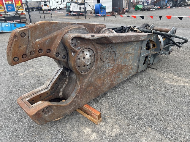 La Bounty MSD 2000R Q/C Rotating Demolition Shear La Bounty MSD 2000R Q/C Rotating Demolition Shear