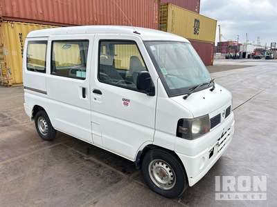 2011 年 Nissan CLIPPER Minivan