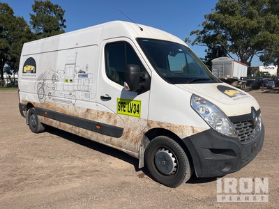 2018 Renault Master Cargo Van