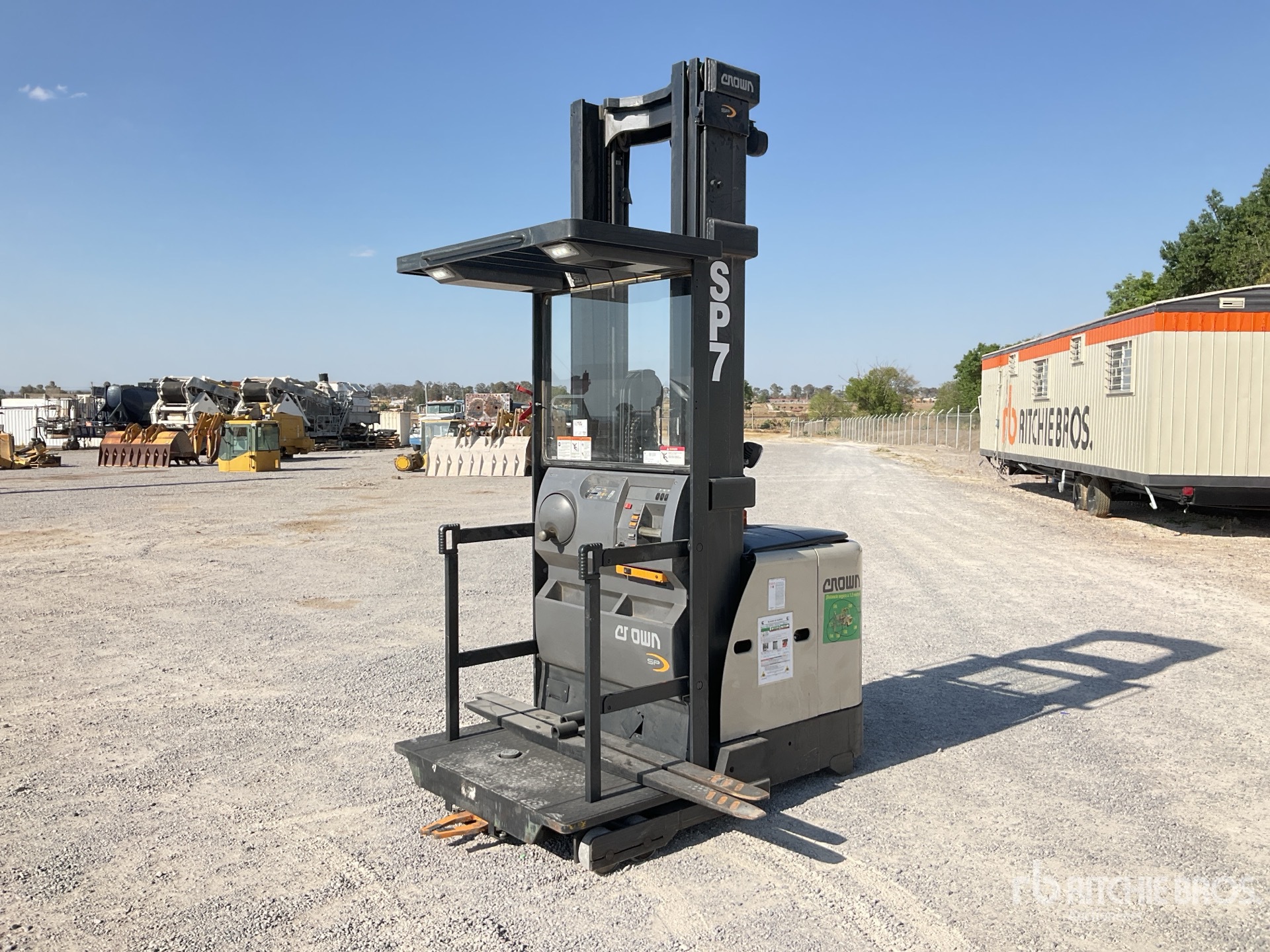 2020 Crown SP3520-30 3000 lb Montacargas Electrico Recogepedidos / Order Picker