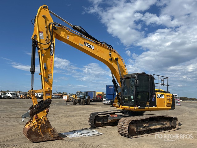 2016 JCB JS220 LC Tracked Excavator | Ritchie Bros. Auctioneers