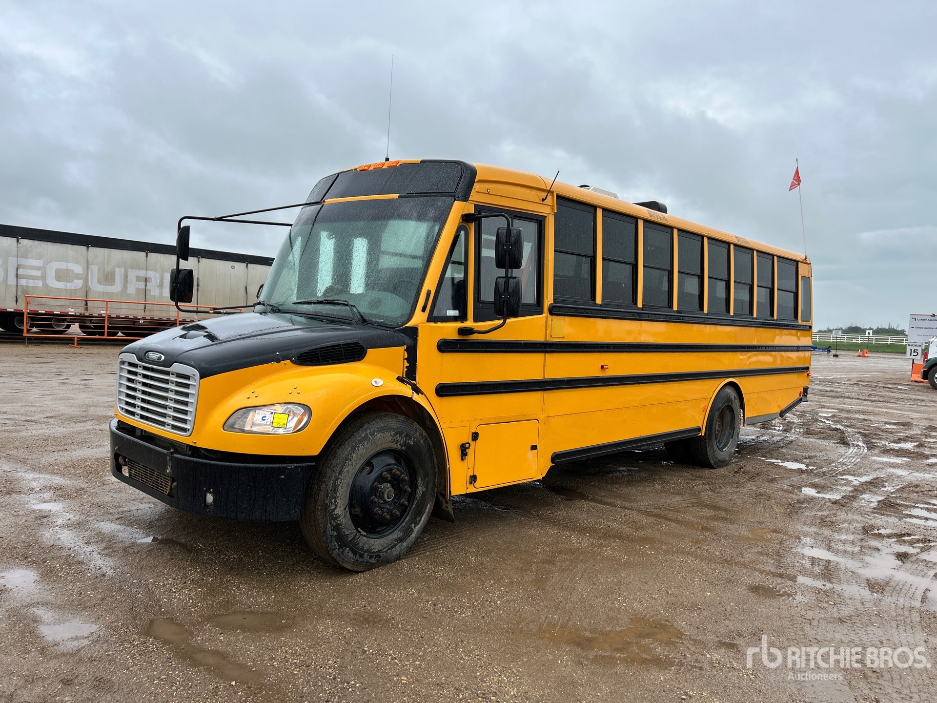 2022 Thomas Saf-T-Liner 4x2 35-Seat School Bus