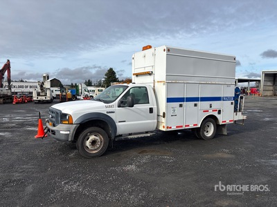 2006 Ford F-550 XL 4x2 Camión Utilitario