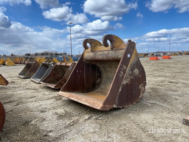 Cat 82 in Q/C Cleanup Excavator Bucket - Fits 374D | Ritchie Bros ...