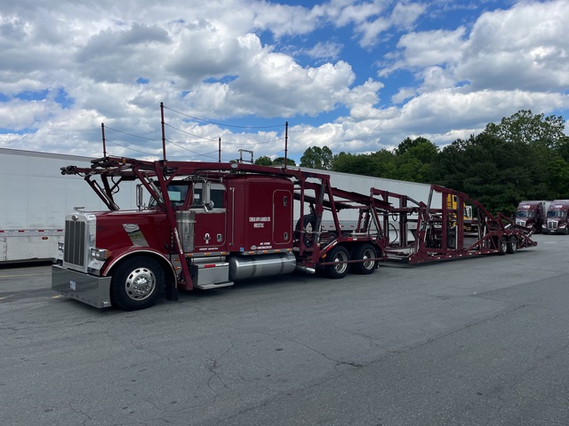 2007 Peterbilt 379 Car Carrier Truck 2007 Peterbilt 379 Car Carrier Truck