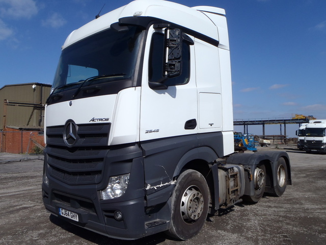 2014 Mercedes-Benz Actros 2545LS 6x2 Tractor Unit