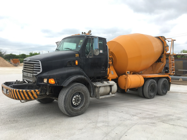 Sterling L9500 T/A Mixer Truck Sterling L9500 T/A Mixer Truck
