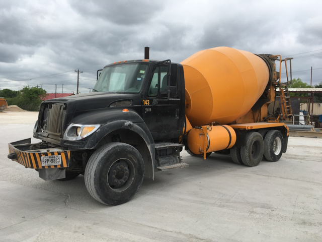 International 7600 T/A Mixer Truck International 7600 T/A Mixer Truck