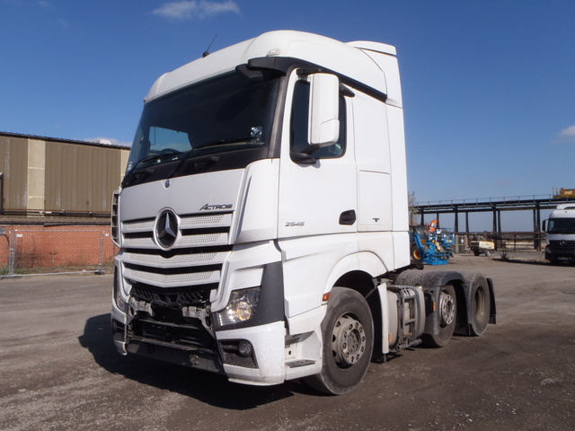 2013 Mercedes-Benz Actros 2545LS 6x2 Tractor Unit