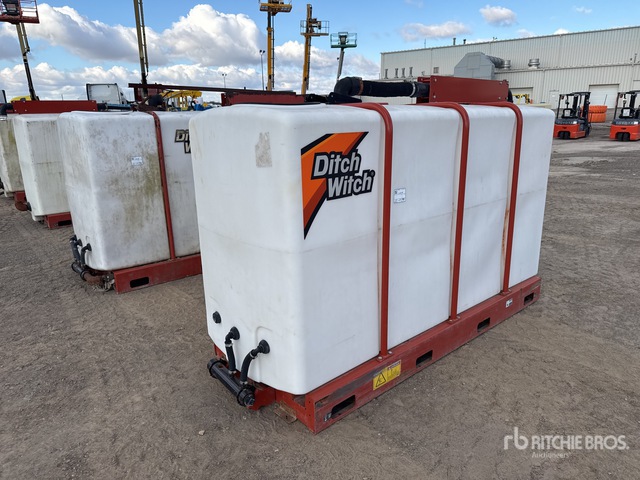Ditch Witch 750 gal Skid Mounted Poly Water Mud Mixing Tank | Ritchie ...