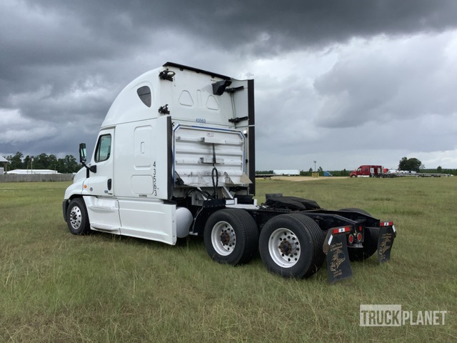 CAMIóN CAMAROTE 2016 FREIGHTLINER