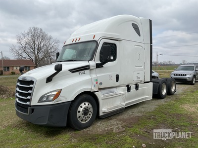 2019 Freightliner Cascadia 126 6x4 T/A Sleeper Truck Tractor