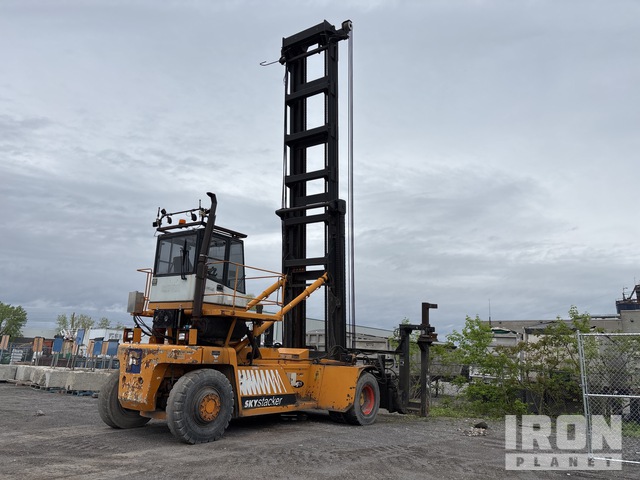 Fantuzzi Container Handler 2002 Fantuzzi MJ25K8 9000 kg Container Handler in Sainte-Catherine ...