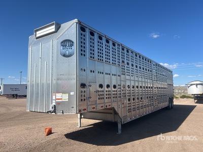 2024 Merritt 52 ft T/A Livestock Trailer