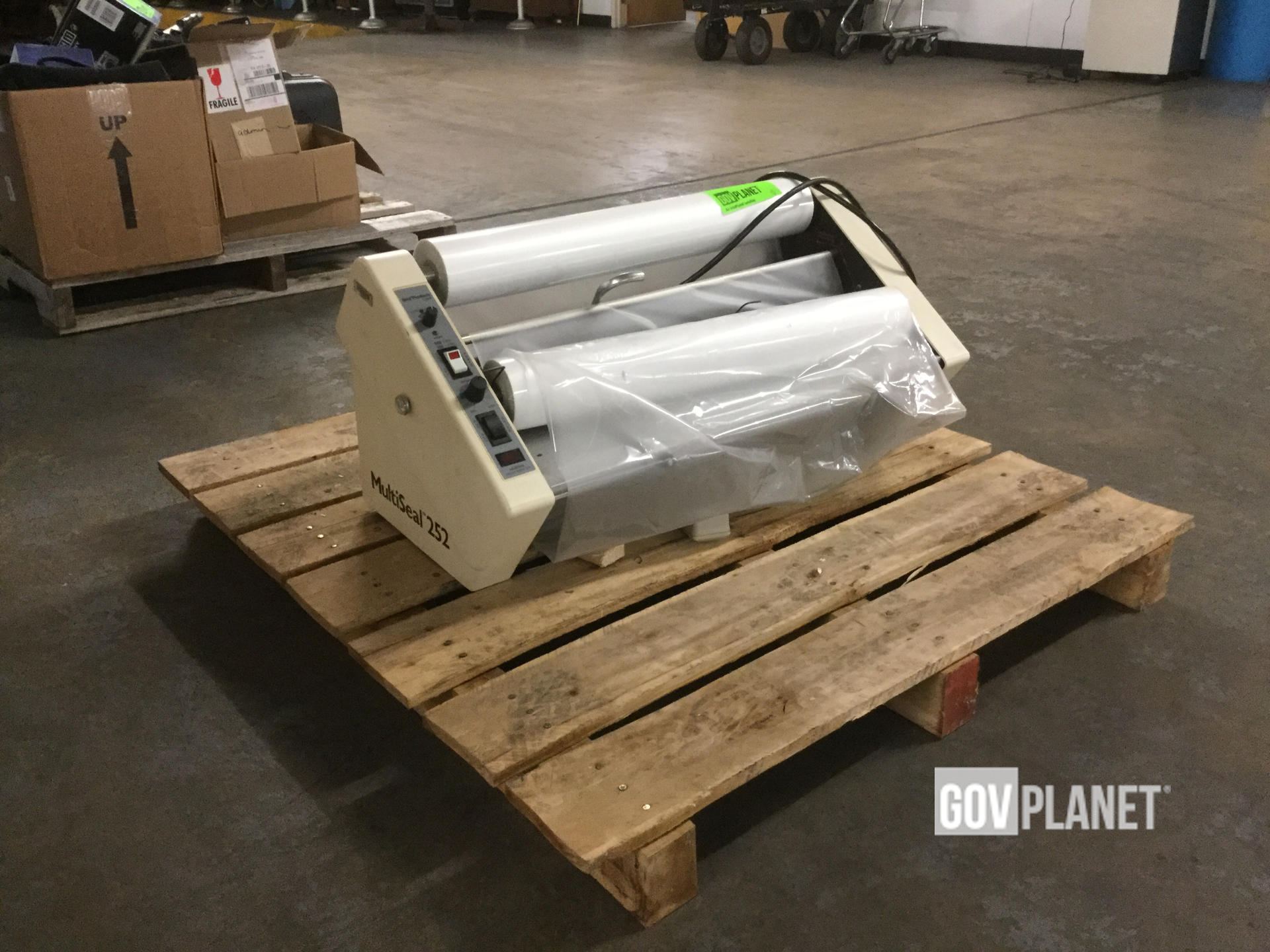 Huntgraphics 252 MultiSeal Machine (1 Pallet) - W-023 in