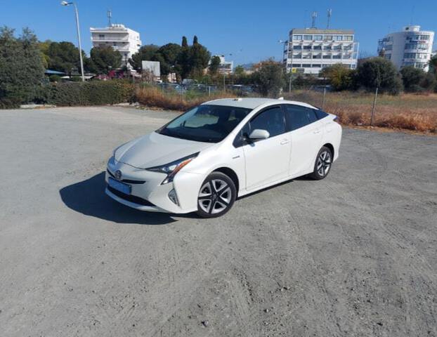 2018 Toyota Prius Hybrid Automobile
