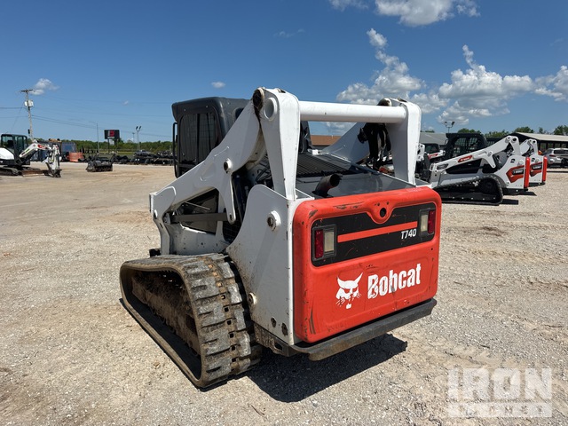 MINI CARGADOR SOBRE ORUGAS 2017 BOBCAT T740