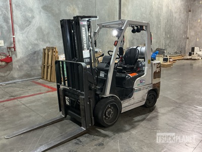 2019 UniCarriers CF80 6950 lb Cushion Tire رافعة شوكية