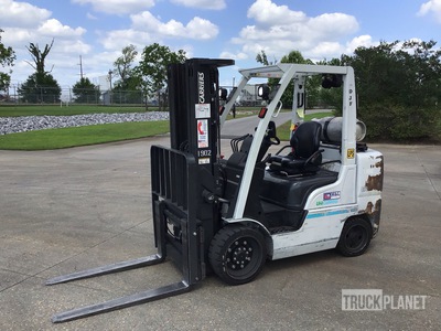 2019 UniCarriers MCUG1F2F36LS 6950 lb Cushion Tire Montacargas