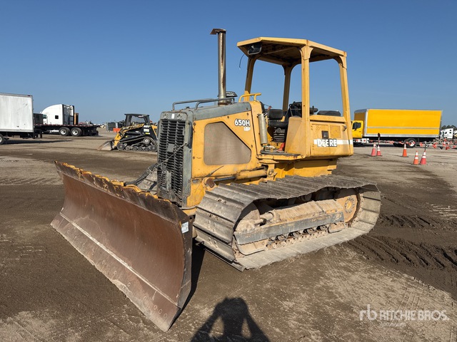 2001 John Deere 650H LGP Crawler Dozer | Ritchie Bros. Auctioneers