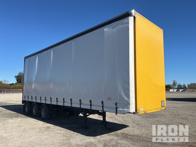 2013 Fruehauf 9.4 m Tri/A Curtain Side Trailer