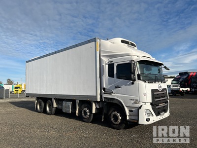 2020 UD CG32460 8x4 Twin-Steer Extended Cab Camions réfrigérés